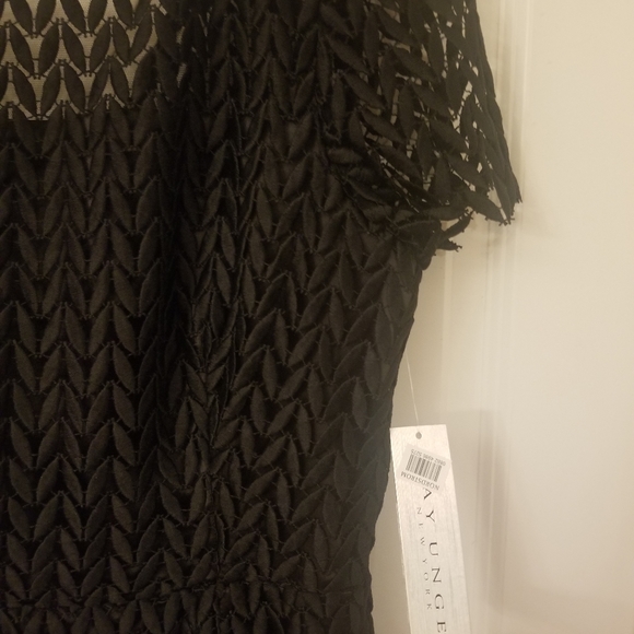 Kay Unger Floral Lace MIDI Dress in Black, Size 10 - Picture 5 of 8